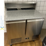 Picas sagatavošanas galds 2 durvis Nerūsējošais tērauds Picas virsma 5xGN1/6 Dziļums 700mm | Adexa PZ22 - Image 2