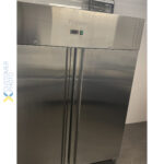 1476lt Komerciālā Saldētava Nerūsējošā Tērauda Vertikālais Skapis Divdurvis GN2/1 Ar Ventilētu Dzesēšanu | Adexa F1400V - Image 2