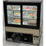 Komerciālais kūku letes apaļs priekšpuse 3 plaukti 1000x700x1300mm melns | Adexa HL1000EM3B - Image 4