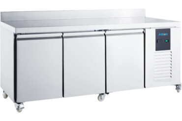 Komerciālais saldētājs ar 3 durvīm GN1/1 aizmugurējo aizsargu | Adexa DRGN3200BT