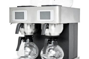 Komerciālais dubultais filtra kafijas automāts ar manuālu vai automātisku uzpildi, 4 stikla krūzes, 4 karstās plāksnes | Adexa CBD02A1