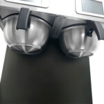 Komerciālais Dubultais Filtra Kafijas Automāts Manuālā Uzpilde ar 2 Vakuuma Krūkām | Adexa CBD02A2 - Image 2