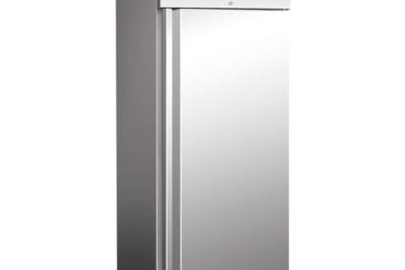 600 litru Komerciālais Ledusskapis Nerūsējošā Tērauda Vertikālais Skapis Vienas Durvis GN2/1 Ventilēta Dzesēšana | Adexa R600V