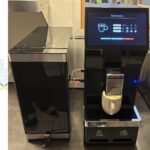Komerciālā kafijas automāts pilnībā automātisks no pupiņām līdz tasītei 16 dzērieni 3 ūdens pieslēguma iespējas Dubultdzērieni Iebūvēts piena putotājs | Adexa BTB102 - Image 9